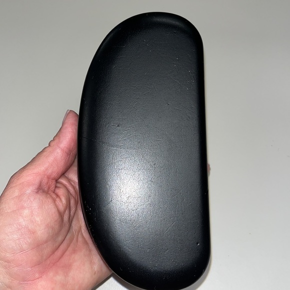 Ralph Lauren large clam styled hard black case, for Sun or eye glasses - Picture 4 of 6